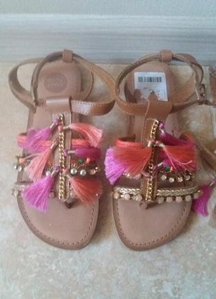 Босоніжки іспанія