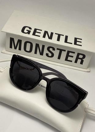 Красивые солнцезащитные очки gently monster3 фото
