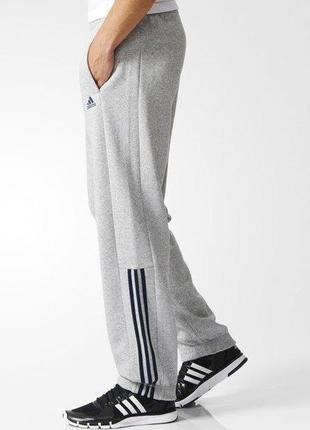 Спортивні adidas