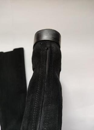 Эффектные черные красивые высокие замшевые сапоги на замке leather4 фото