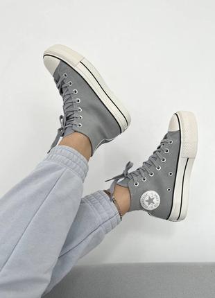 Трендовые кроссовки converse