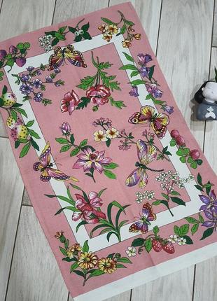 Хлопковое розовое кухонное полотенце в цветы и бабочки3 фото