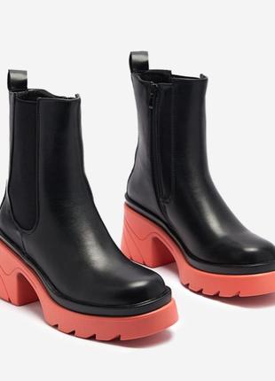Кожаные ботинки челси на цветной платформе bottega.1 фото