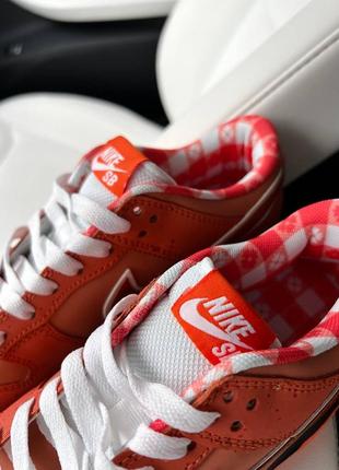 Nike sb dunk low orange lobster жіночі кросівки5 фото