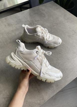 Кросівки zara