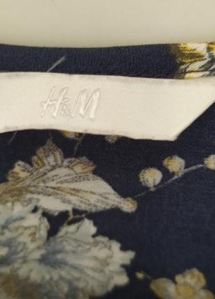H&m.блуза темно синяя в цветочный принт6 фото