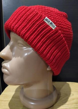Красная шапка бини от jack wills3 фото