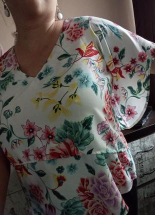 Трендова блуза з рукавами-кльош і перемичкою на спині2 фото