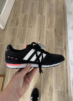 Кроссовки adidas neo