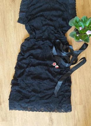 Маленька чорна сукня