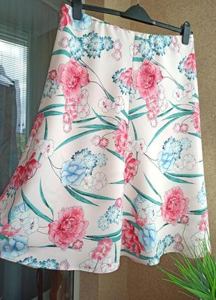Красивая летняя юбка миди в цветочный принт