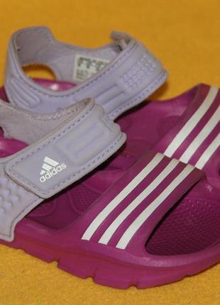 Босоніжки, сандалі adidas р. 25 устілка 15,5 см