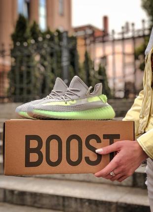 Крутые женские кроссовки adidas yeezy boost 350 серые с салатовым10 фото