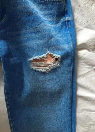 Укорочённые джинсы с потертостями3 фото