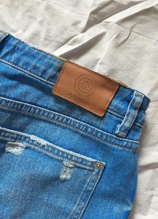 Укорочённые джинсы с потертостями4 фото