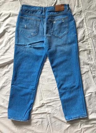 Укорочённые джинсы с потертостями5 фото