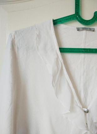 Элегантная белая блуза с рюшами6 фото