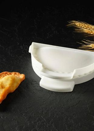 Пластикова форма для ліплення чебуреків та пиріжків (чебуречниця) діаметр 18 см7 фото