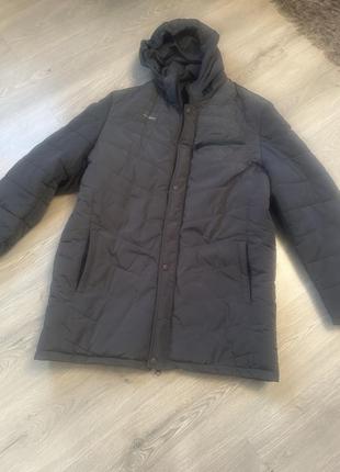 Мужская зимняя куртка не короткая