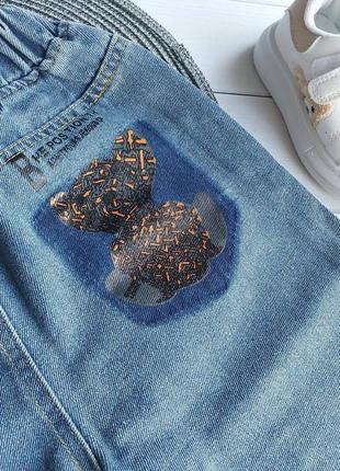 Очень красивые джинсы
материал джинс (не тянутся)
пояс - мягкая резинка
удобные и стильные3 фото