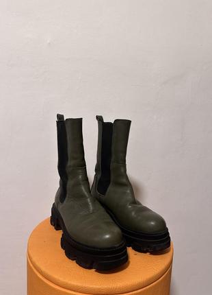 Шкіряні сапоги