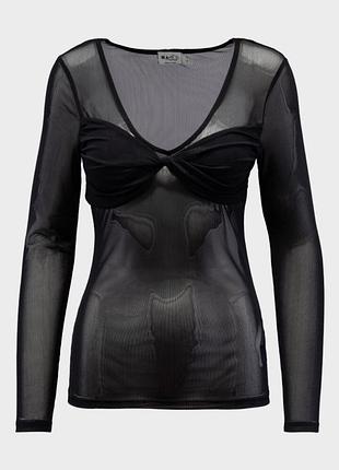 Кофта в сеточку на груди не просвечивается