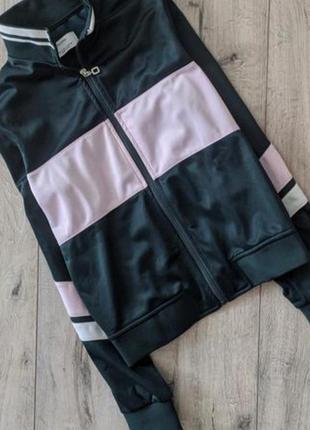 Кофта на замке имеется утепление