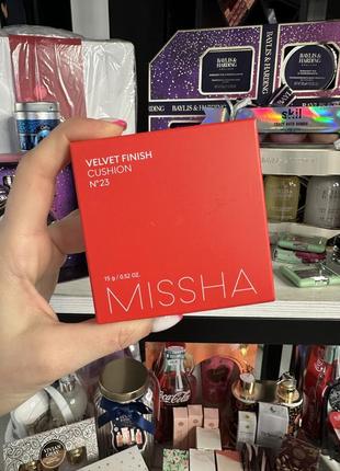 Тональний кушон із матовим фінішом missha velvet finish cushion spf 50, тон 232 фото