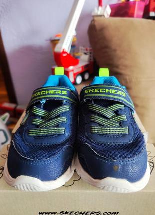 Кроссовки skechers