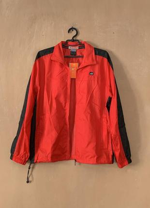 Олімпійка куртка чоловіча червоного кольору нова nike оригінал розмір s m1 фото