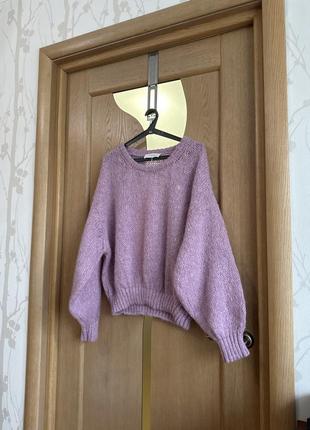 Неймовірний жіночий светр від відомого бренду4 фото