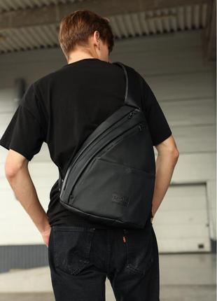 Мужская сумка через слинг плечо brooklyn черная с перфорацией экокожа2 фото