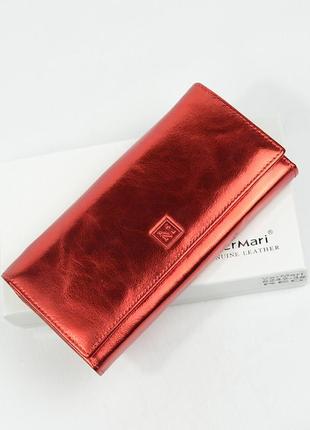Червоний жіночий шкіряний блискучий класичний гаманець на магнітах