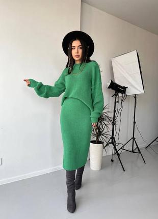 Костюм юбка и свитер, юбка теплая с разрезом зеленый цвет2 фото
