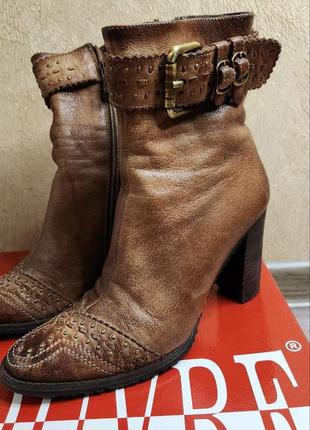Жіночі чоботи louvre 36 розмір жіночі сапоги