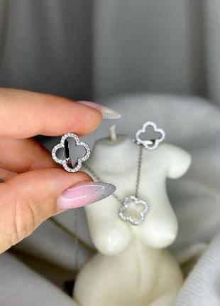 Комплект сережки та підвіска конюшина в срібному кольорі з камінцями