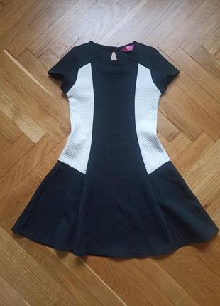 Платье на девочку 7-8 лет черно-белое