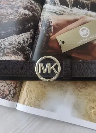 Шкіряний ремінь michael kors коричневий пряжка срібло