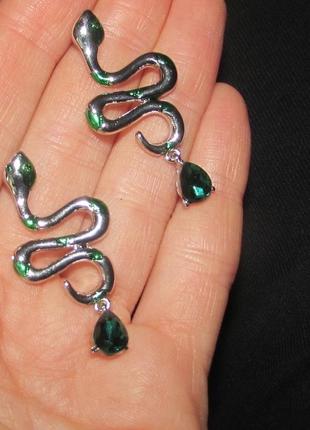 Серебристые серьги змеи зеленые кристаллы, новые! арт. 55412 фото