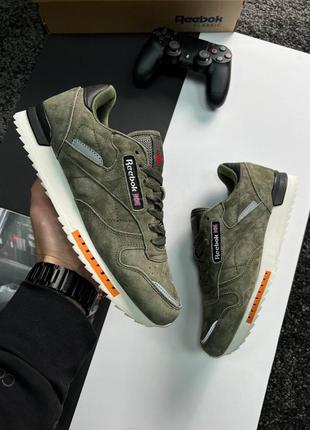 Чоловічі кросівки reebok classic m army green