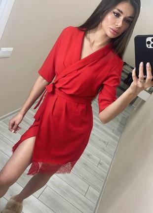 Вечернее красное платье с кружевом1 фото