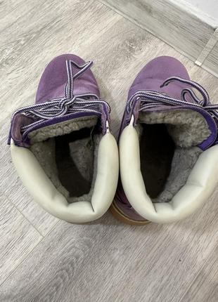 Фиолетовые ботинки тимберленды замшевые зимние на меху7 фото