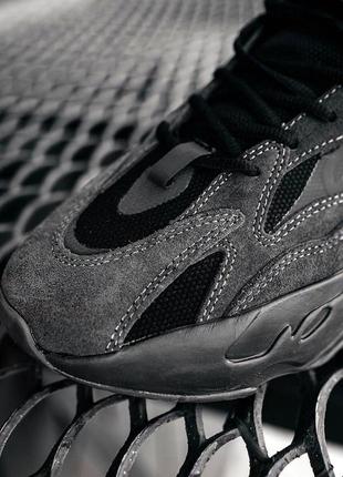 Шикарные кроссовки adidas 4