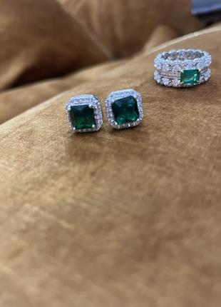 Комплект серьги и кольцо зеленый камень1 фото