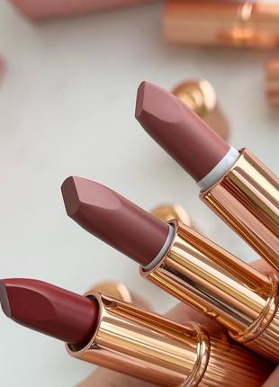 Матова помада charlotte tilbury matte revolution2 фото