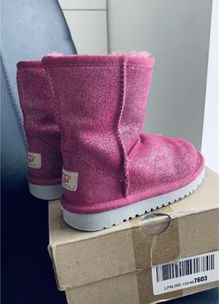 В наявності  ugg 26р , оригінал