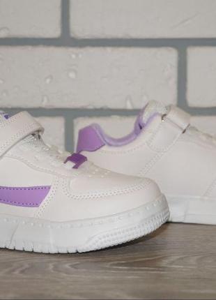 Модні дитячі кросівки, білі з фіолетовим. новинка. (розміри: 32, 33, 34)2 фото