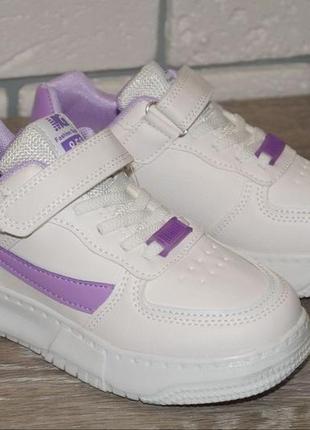 Модні дитячі кросівки, білі з фіолетовим. новинка. (розміри: 32, 33, 34)3 фото
