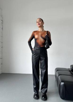 Штани жіночі чорні з еко-шкіри на флісі теплі3 фото
