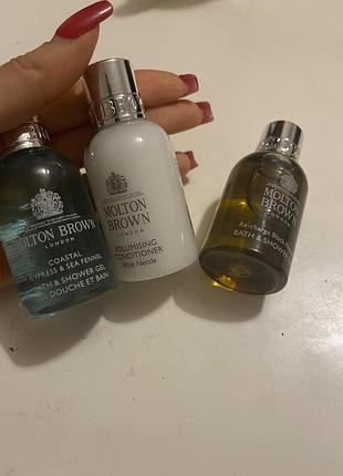 Набор гелей для душа и средств для волос molton brown london